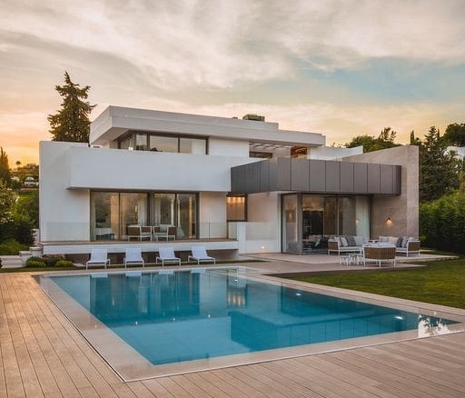 avh r4307623 image.jpeg