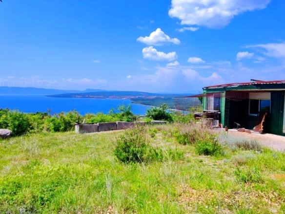 1652355600 punat nerazvrstano zemljiste s objektom 06