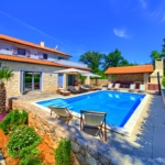 1700122027 dobrinj okolica samostojeca villa s bazenom24