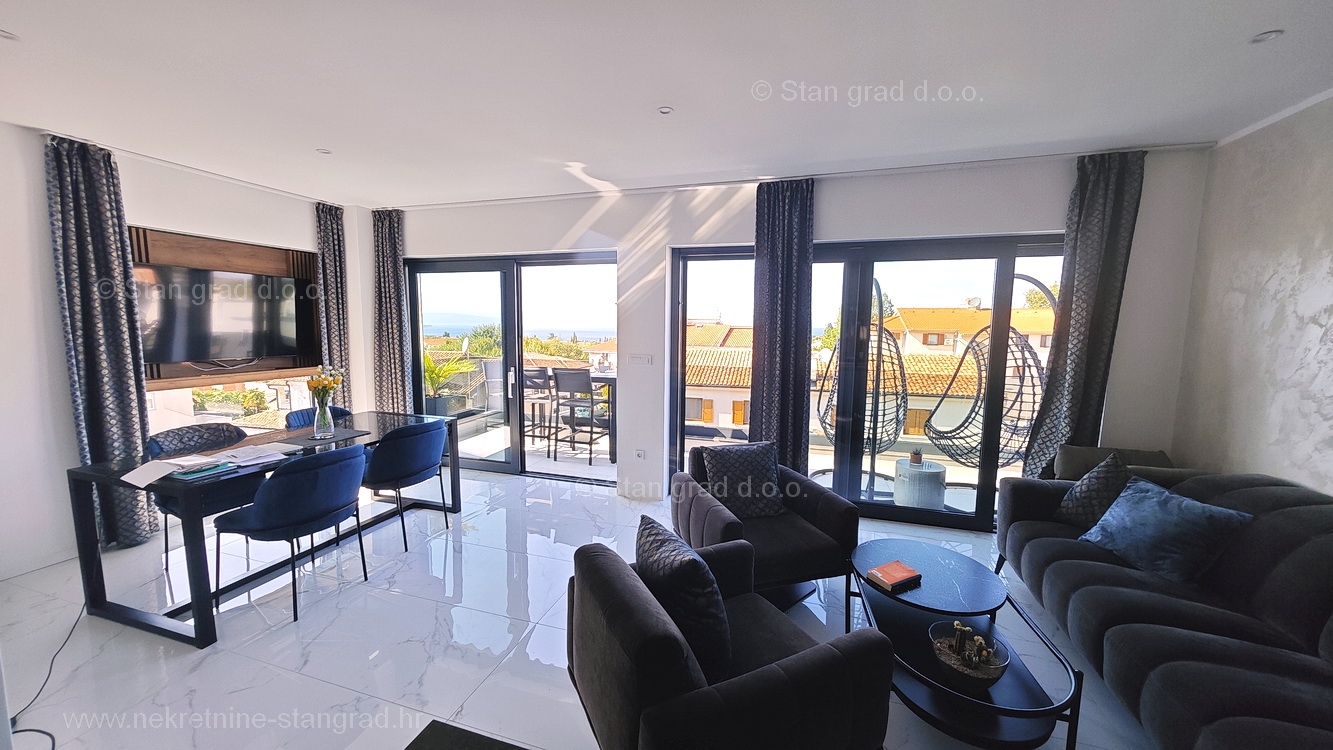 1727162279_malinska_moderan_penthouse_s_pogledom_na_more_prodaja_23