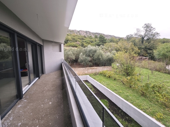 1728392597 baska okolica kvalitetan stan na mirnoj lokaciji prodaja 11