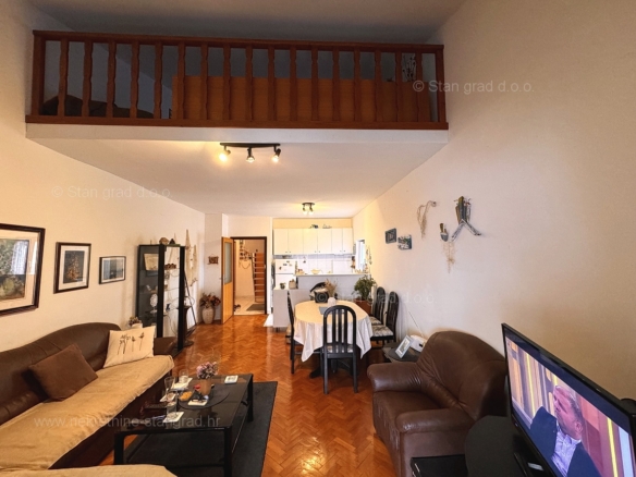 1729757156 krk apartman u visokom potkrovlju s pogledom na more prodaja 01