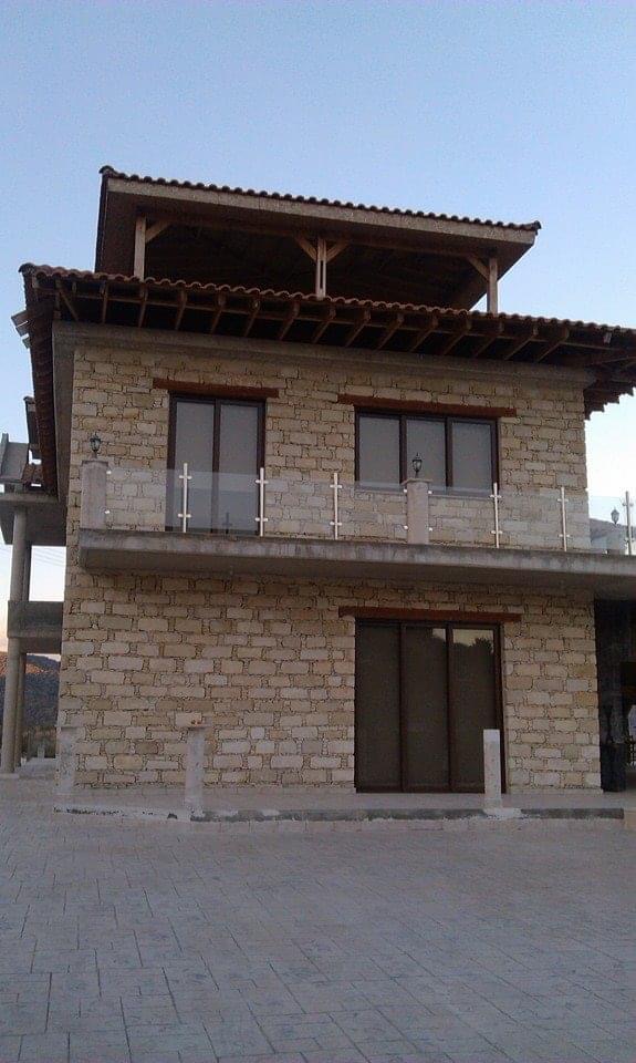 B772FB82 EECA 4C53 99AC 77B7D3BE2A11