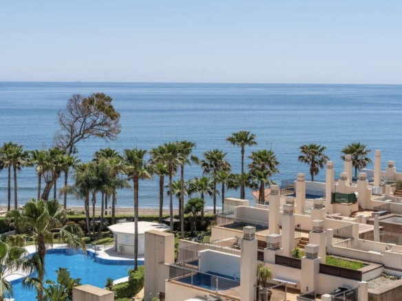 1 7980e48d732b6fc85c14b43b94d2aa54 1307