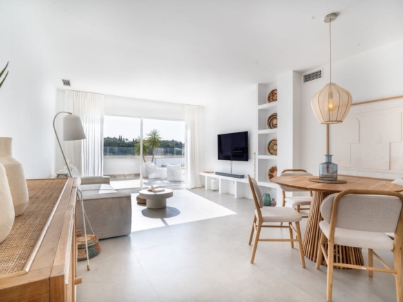 1 7980e48d732b6fc85c14b43b94d2aa54 1310