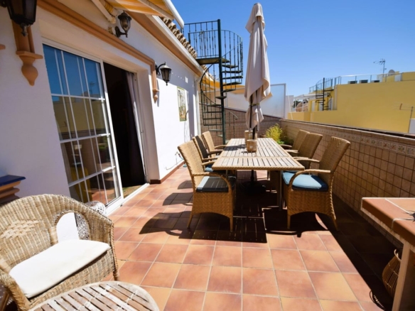 1 7980e48d732b6fc85c14b43b94d2aa54 1374