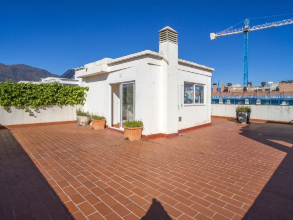 1 7980e48d732b6fc85c14b43b94d2aa54 1384