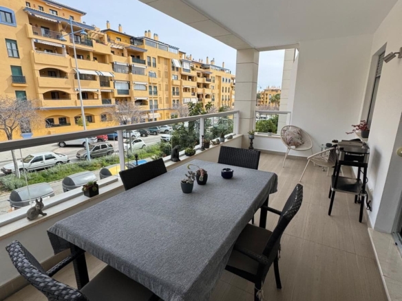 1 7980e48d732b6fc85c14b43b94d2aa54 1463