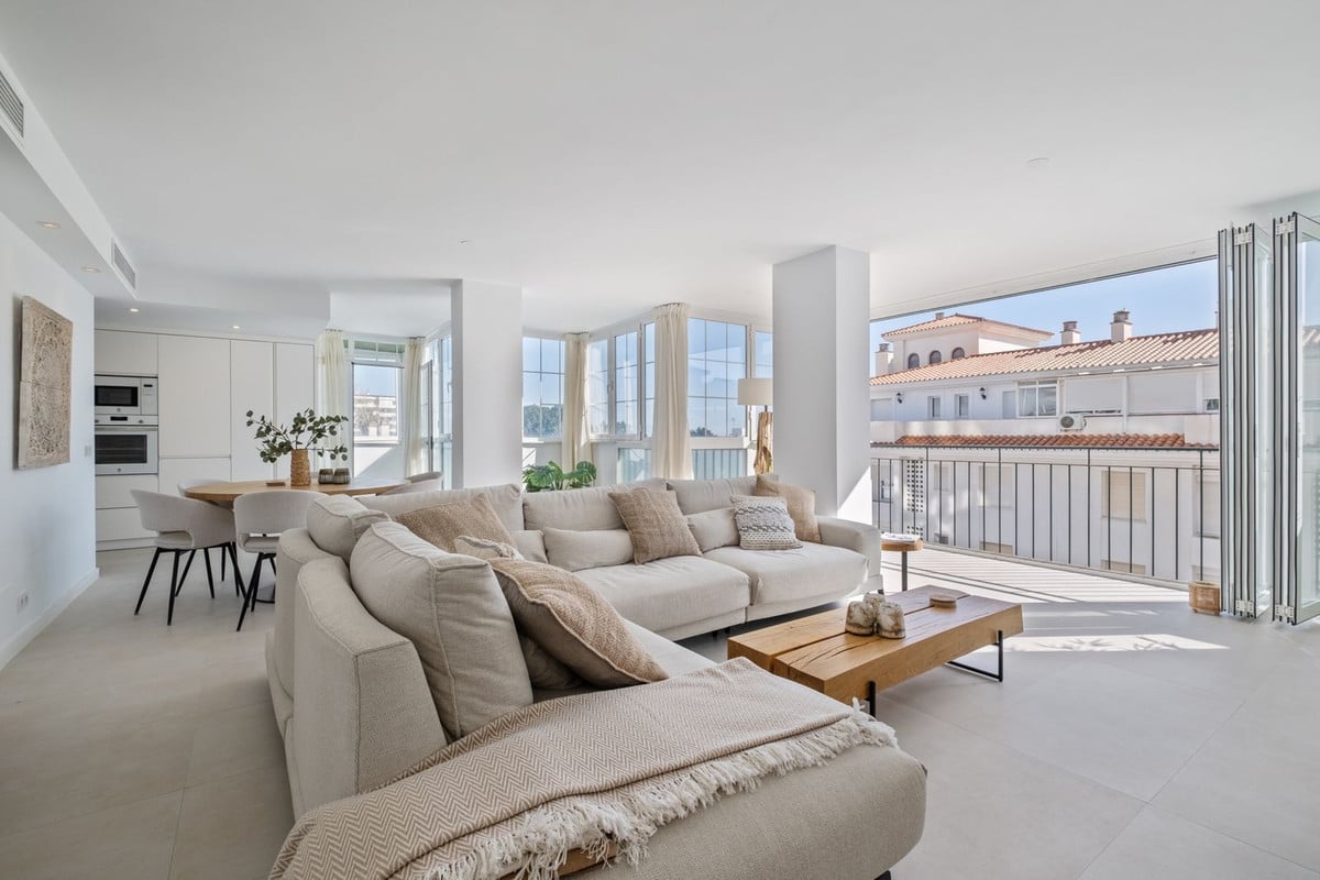 1-7980e48d732b6fc85c14b43b94d2aa54-1527