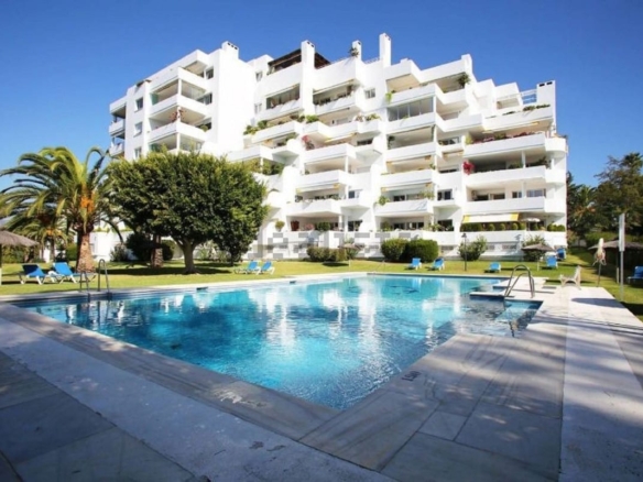 1 7980e48d732b6fc85c14b43b94d2aa54 1533