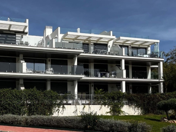 1 7980e48d732b6fc85c14b43b94d2aa54 1556