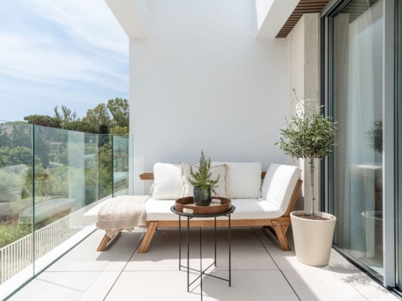 1 7980e48d732b6fc85c14b43b94d2aa54 1572