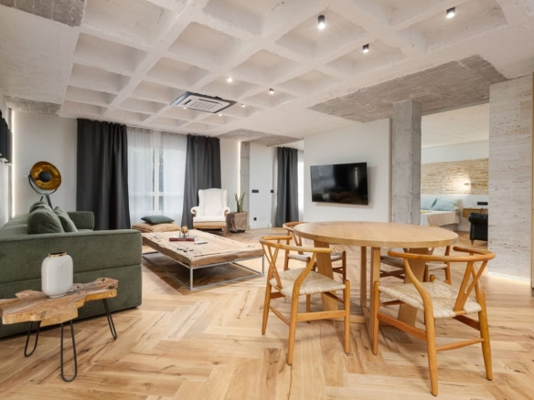 1 7980e48d732b6fc85c14b43b94d2aa54 1576