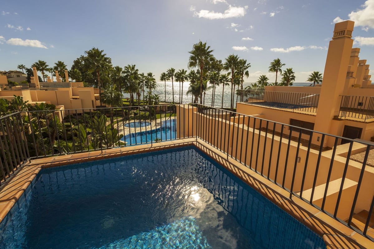 1-7980e48d732b6fc85c14b43b94d2aa54-1597