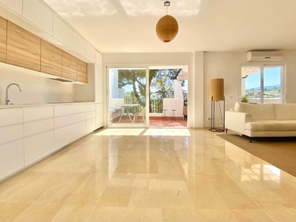 1 7980e48d732b6fc85c14b43b94d2aa54 1646