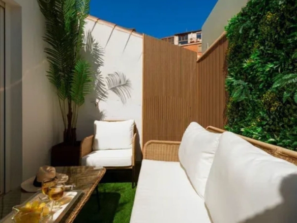 1 7980e48d732b6fc85c14b43b94d2aa54 1674