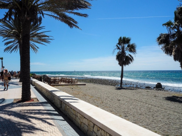 1 7980e48d732b6fc85c14b43b94d2aa54 1695