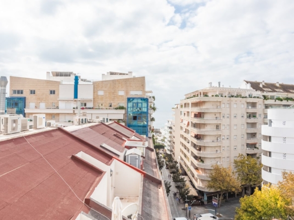 1 7980e48d732b6fc85c14b43b94d2aa54 1703