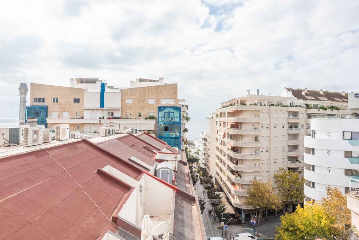 1-7980e48d732b6fc85c14b43b94d2aa54-1703