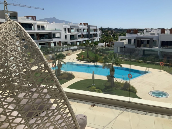 1 7980e48d732b6fc85c14b43b94d2aa54 1730