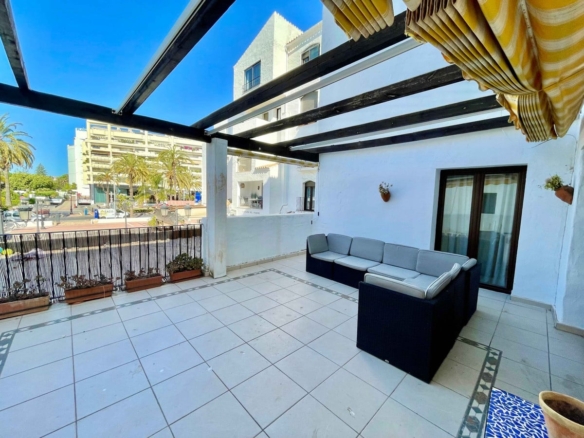 1 7980e48d732b6fc85c14b43b94d2aa54 1737