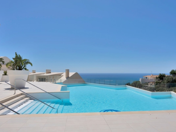 1 7980e48d732b6fc85c14b43b94d2aa54 1738