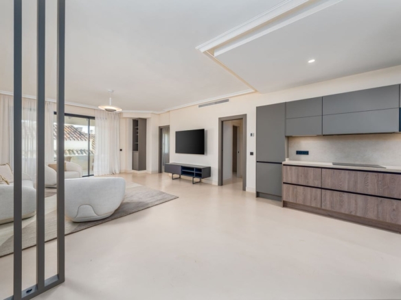 1 7980e48d732b6fc85c14b43b94d2aa54 1744