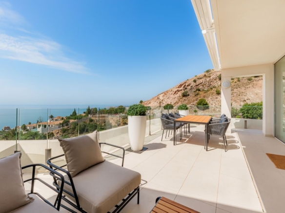 1 7980e48d732b6fc85c14b43b94d2aa54 1986