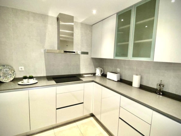 1 7980e48d732b6fc85c14b43b94d2aa54 1999