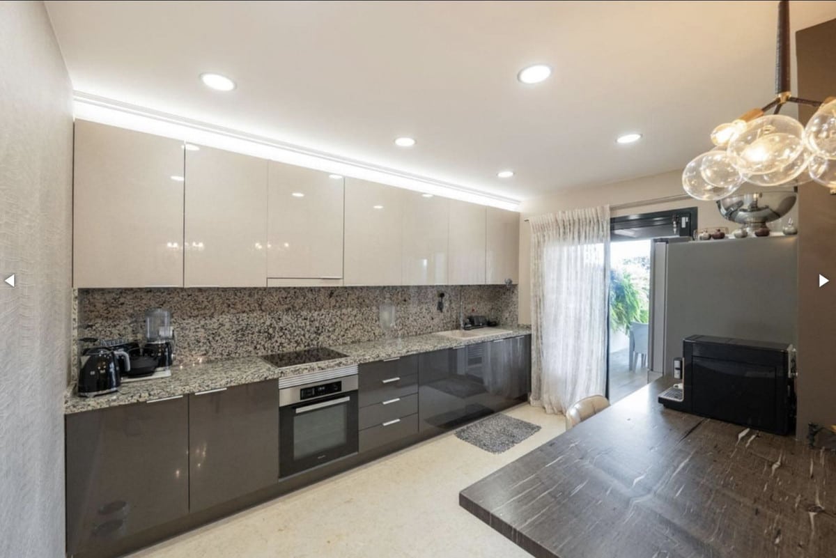 1-7980e48d732b6fc85c14b43b94d2aa54-2020