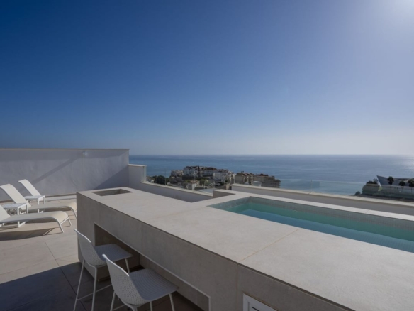 1 7980e48d732b6fc85c14b43b94d2aa54 2027