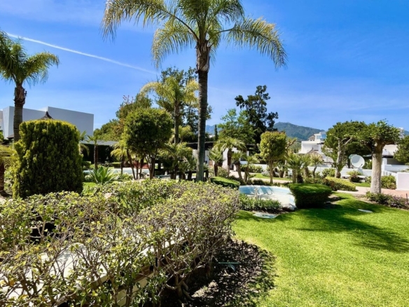 1 7980e48d732b6fc85c14b43b94d2aa54 2046