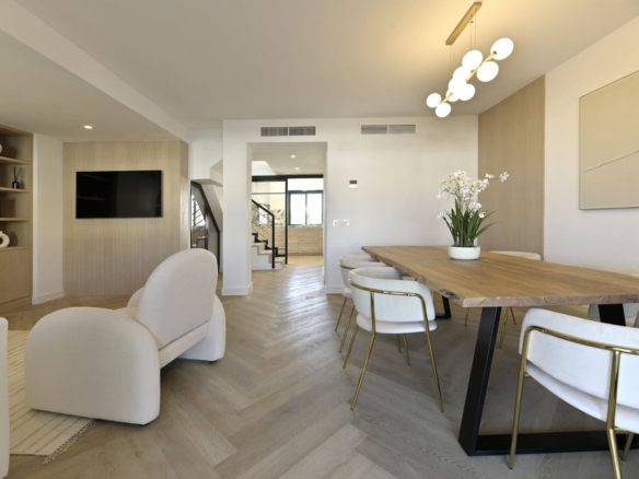 1 7980e48d732b6fc85c14b43b94d2aa54 2052