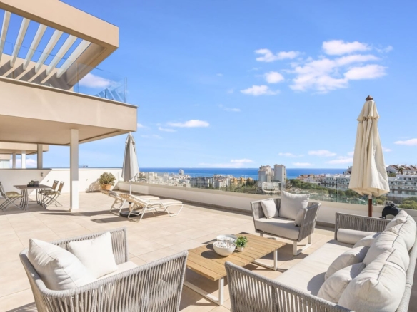 1 7980e48d732b6fc85c14b43b94d2aa54 2072