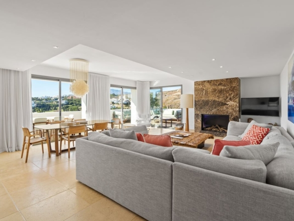 1 7980e48d732b6fc85c14b43b94d2aa54 2074