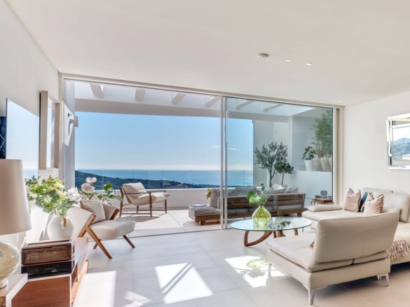 1 7980e48d732b6fc85c14b43b94d2aa54 2093