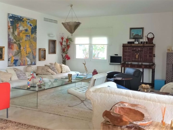 1 7980e48d732b6fc85c14b43b94d2aa54 2094