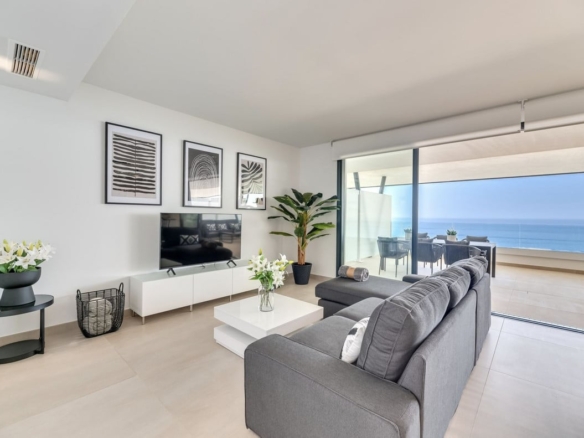 1 7980e48d732b6fc85c14b43b94d2aa54 2099