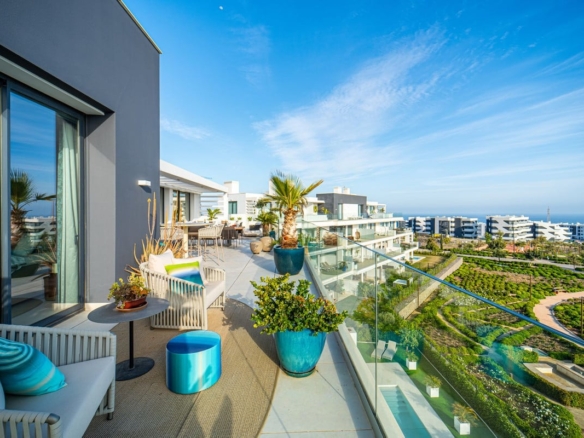 1 7980e48d732b6fc85c14b43b94d2aa54 2123