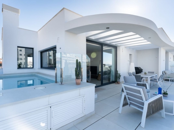 1 7980e48d732b6fc85c14b43b94d2aa54 2128