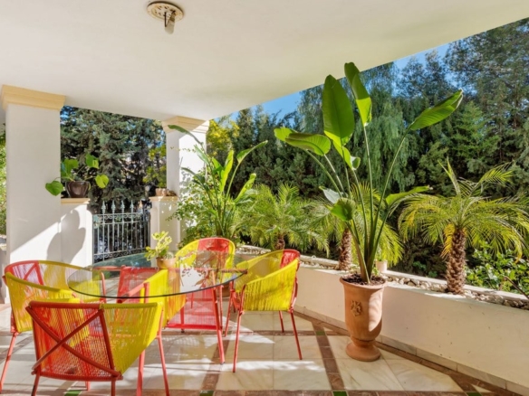 1 7980e48d732b6fc85c14b43b94d2aa54 2129