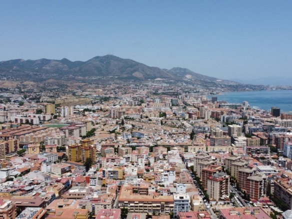 1 7980e48d732b6fc85c14b43b94d2aa54 2132