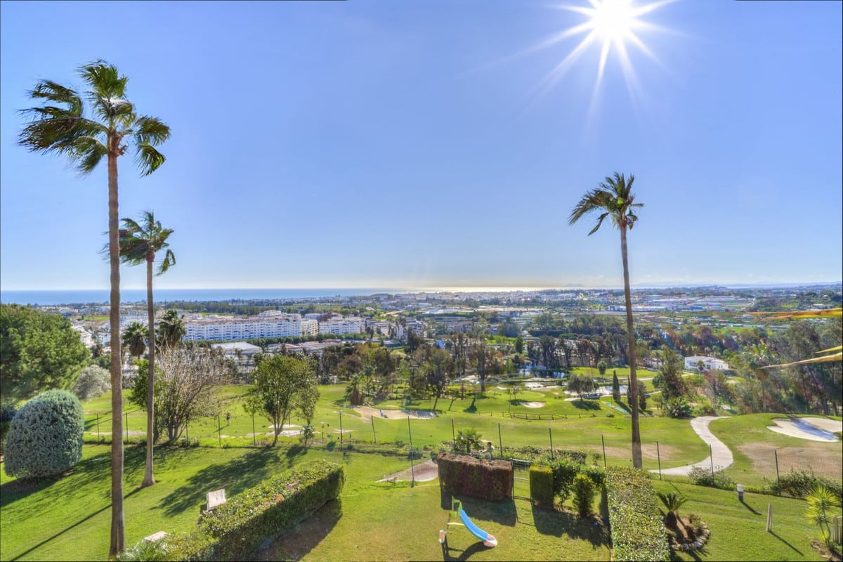 1-7980e48d732b6fc85c14b43b94d2aa54-2133