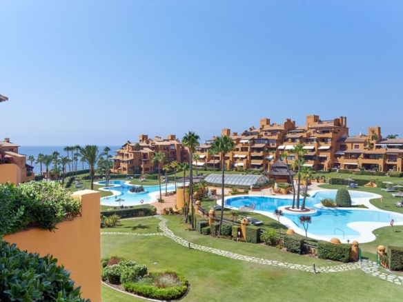 1 7980e48d732b6fc85c14b43b94d2aa54 2137