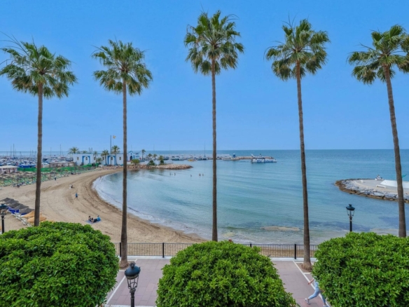 1 7980e48d732b6fc85c14b43b94d2aa54 2144