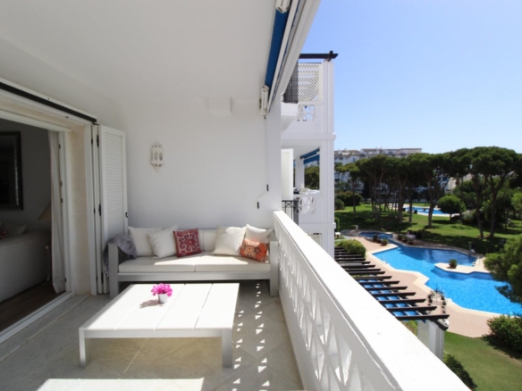 1 7980e48d732b6fc85c14b43b94d2aa54 2160