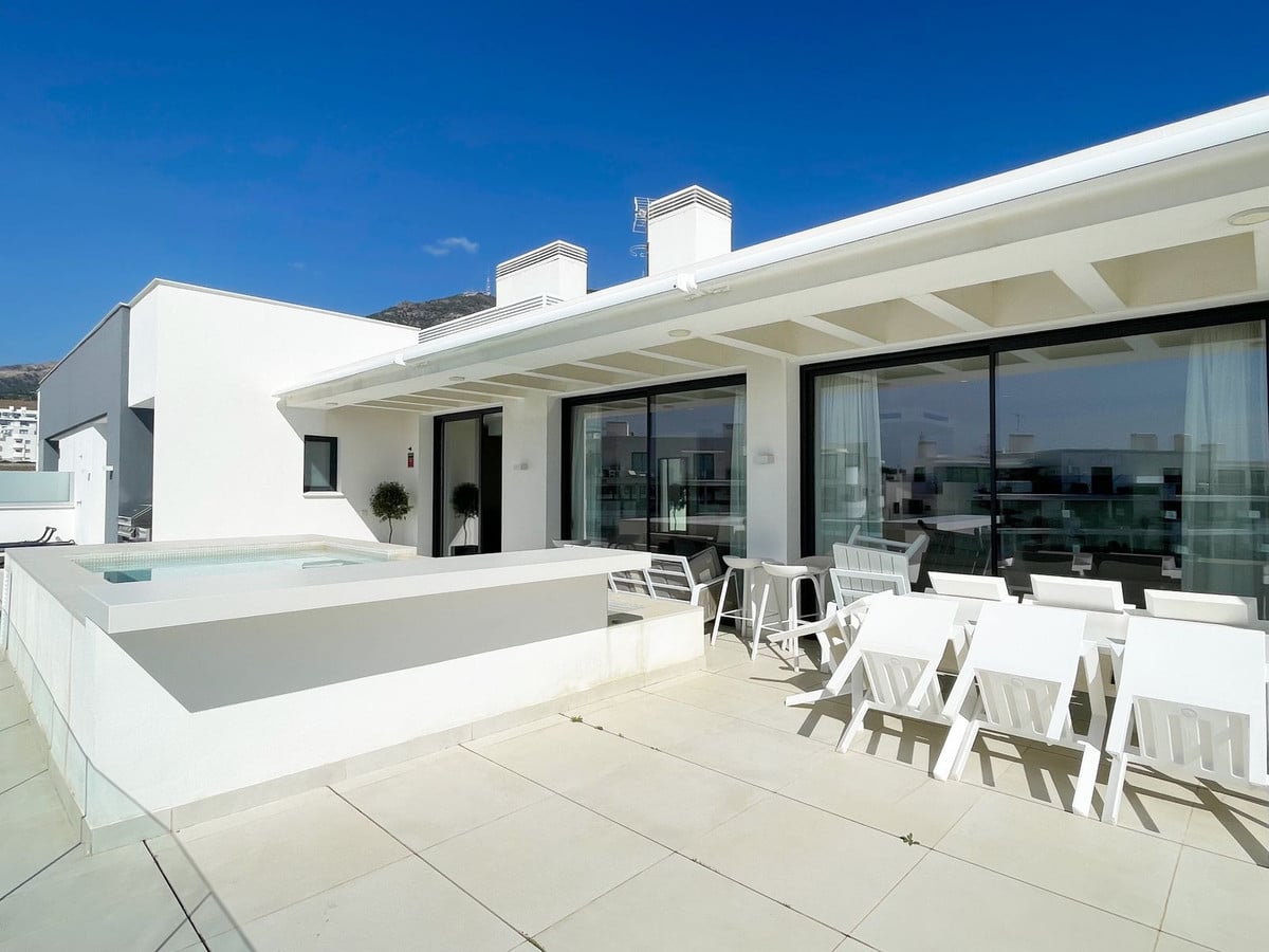 1-7980e48d732b6fc85c14b43b94d2aa54-2182