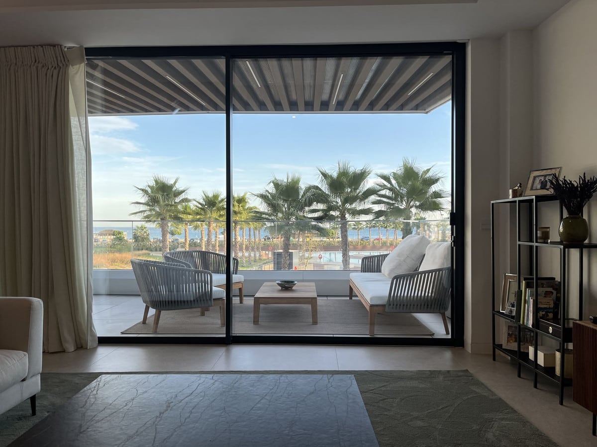 1-7980e48d732b6fc85c14b43b94d2aa54-2184