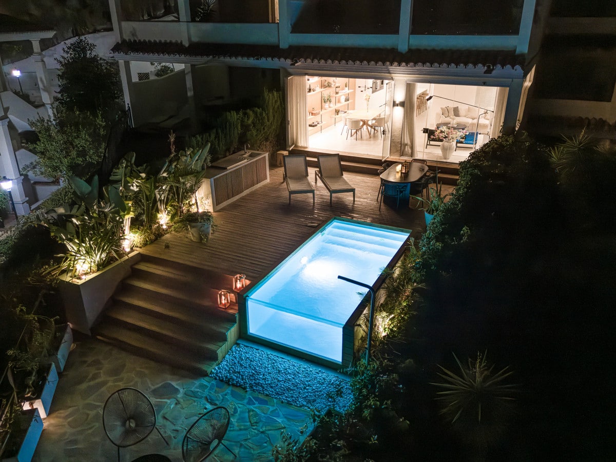 1-7980e48d732b6fc85c14b43b94d2aa54-2194