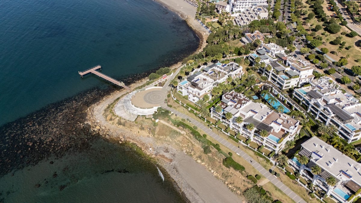 1-7980e48d732b6fc85c14b43b94d2aa54-2199